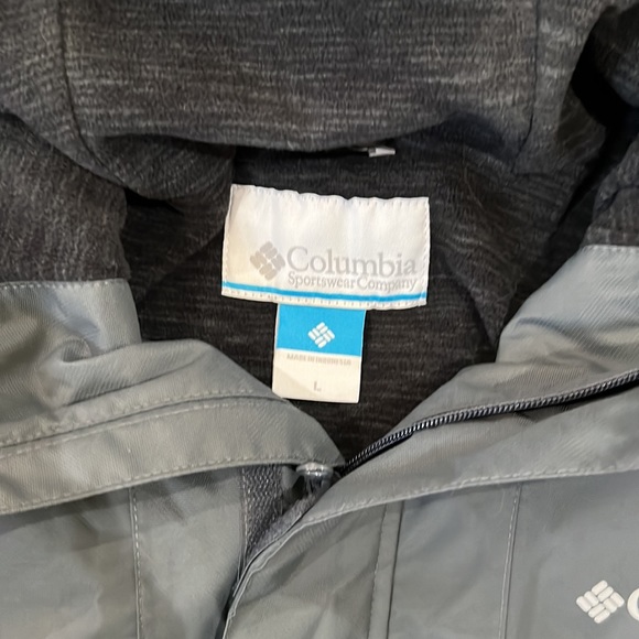 Like new Columbia Jacket - Picture 2 of 3